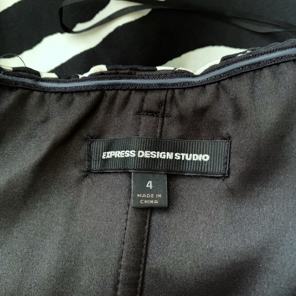 Express zebra stripe strapless dress size 4 - Picture 5 of 5